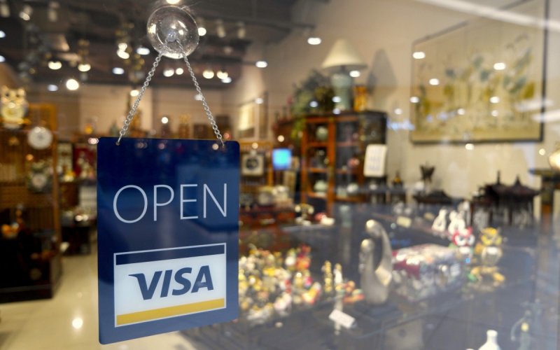 boutique-OPIO-min_open_sign_visa_sign_open_store_sign_visa_credit_card_business-810443